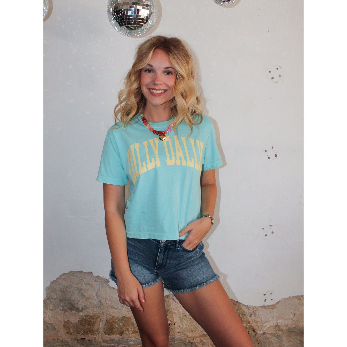 Dilly Dally Tee