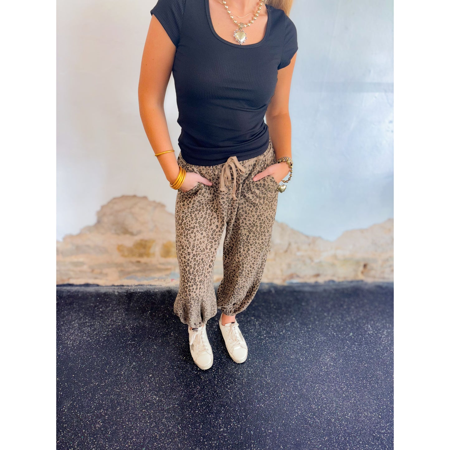 Weekend Roar Joggers