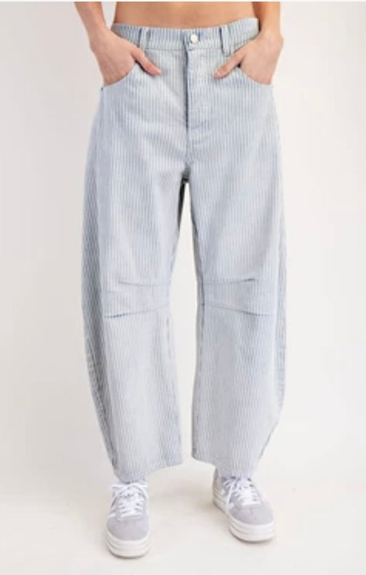 Stripped Jeans