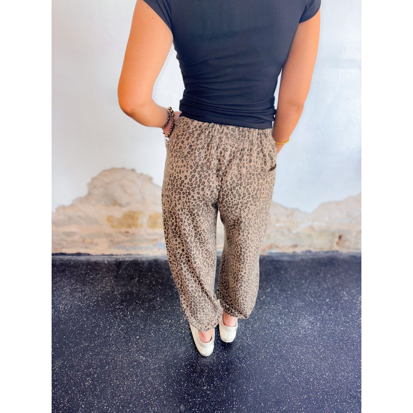 Weekend Roar Joggers