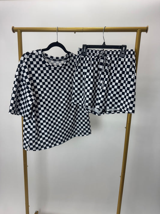 Black and White Checkered Set