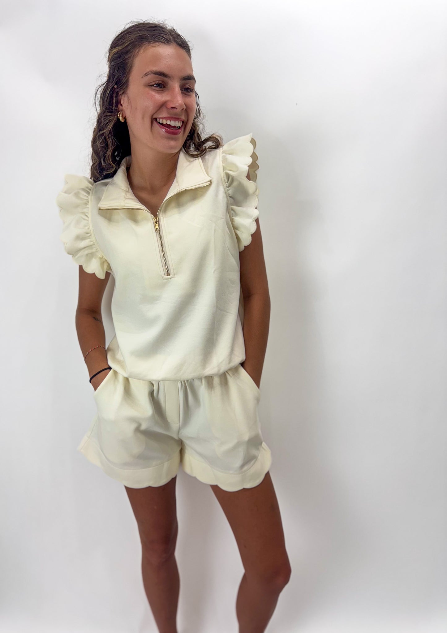 Vanilla Sugar Scalloped Set